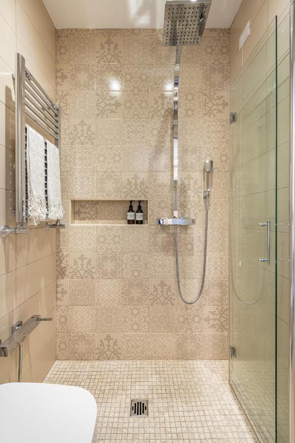 B&B Majestade Каляри Екстериор снимка