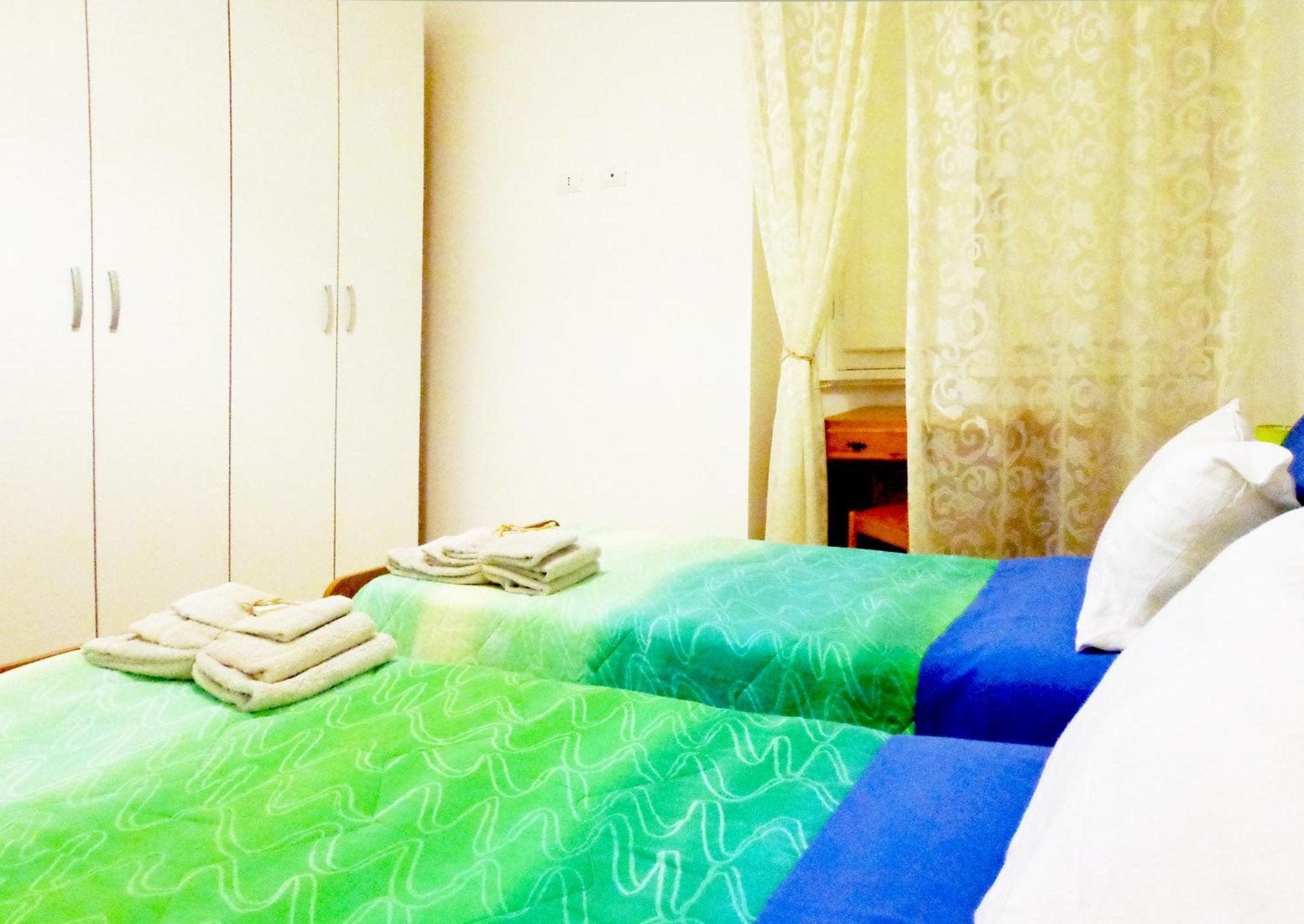 B&B Majestade Каляри Стая снимка