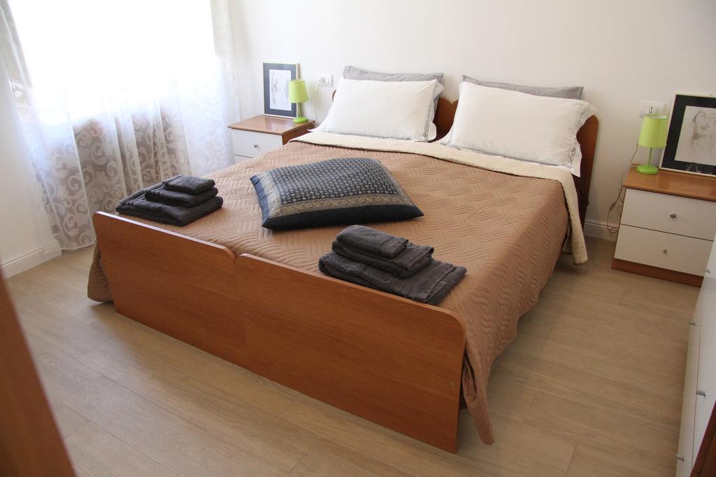 B&B Majestade Каляри Стая снимка
